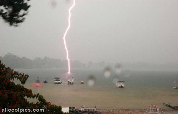 Amazing Lightning Strike