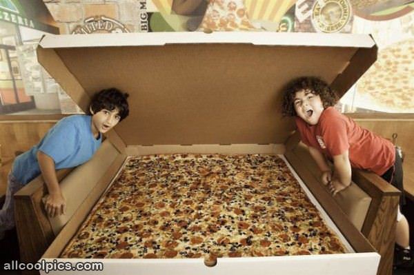 Huuuuuge Pizza